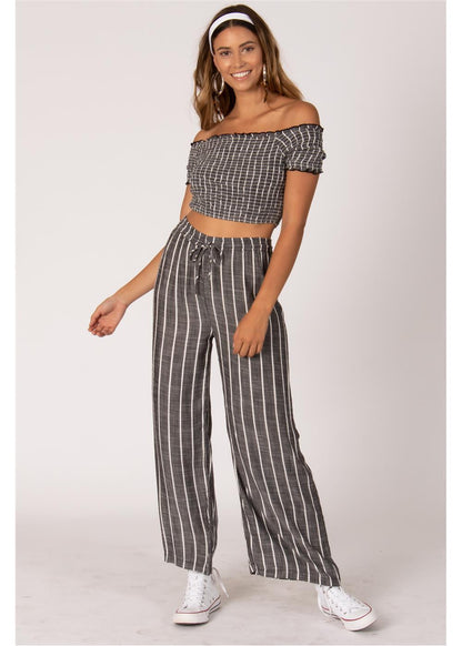Sisstrevolution  - Smocked up woven top