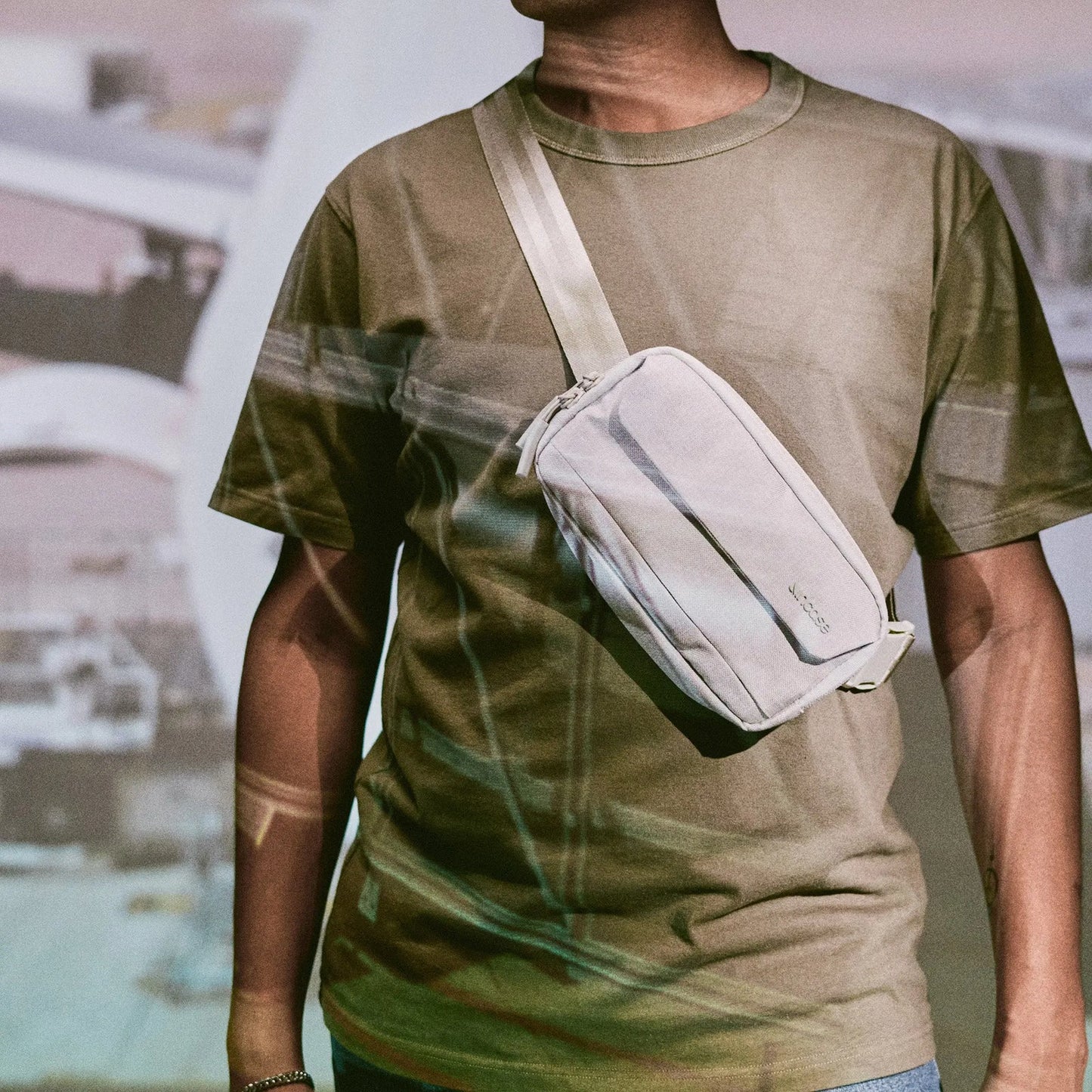 InCase Crosstown Sling with Woolnex