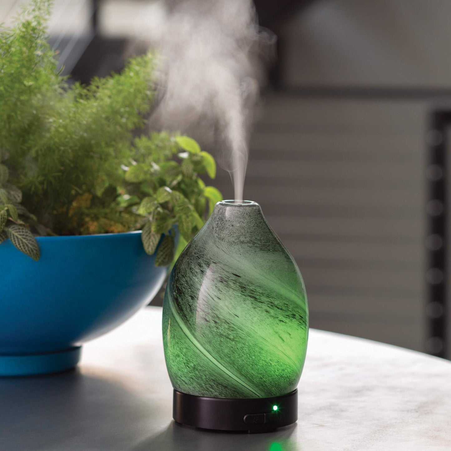 Airome Obsidian Medium Essential Oil Diffuser - 100 mL Ultrasonic Humidifier with 8 LED Lights