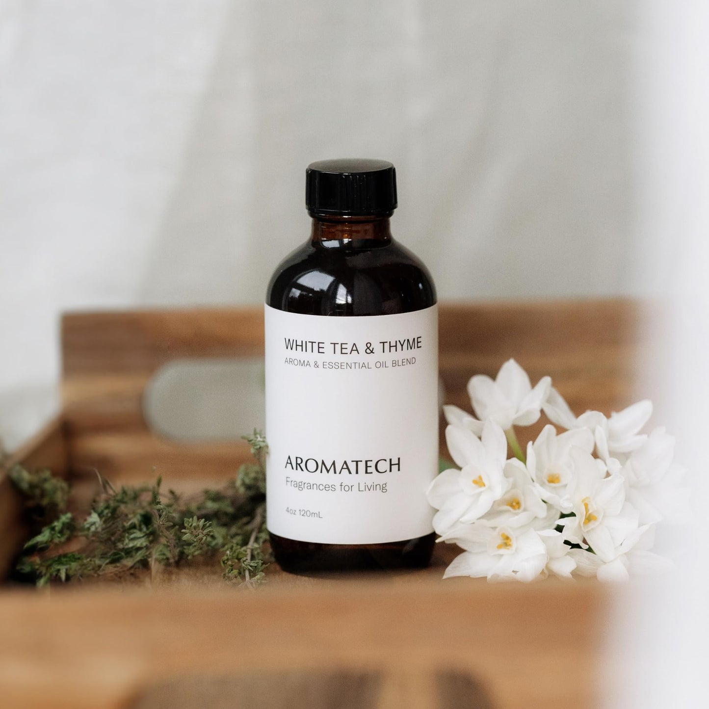 AromaTech White Tea & Thyme Essential Oil Blend – 16 oz (500 mL) for Ultrasonic Diffusers