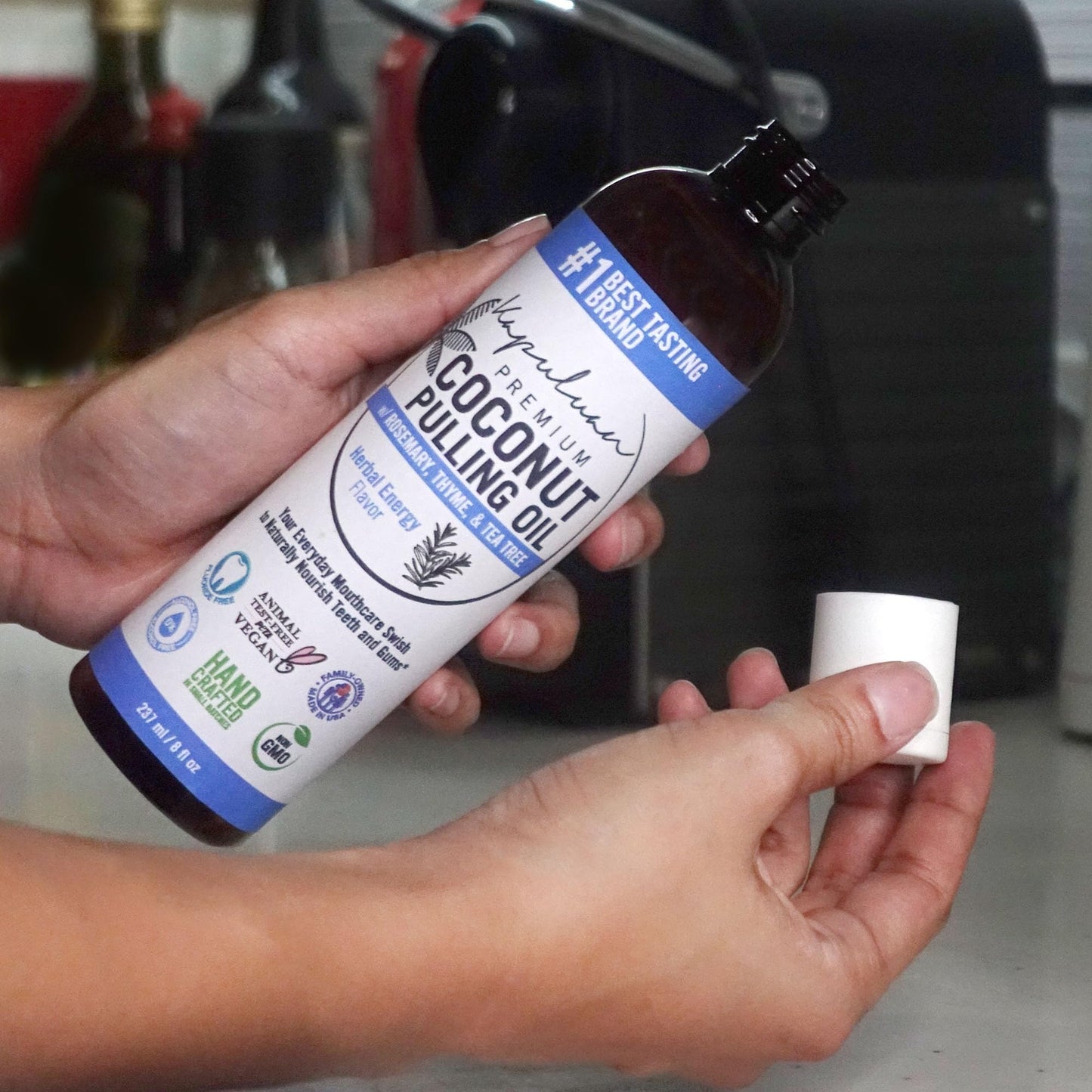Kapuluan Coconut Oil Pulling for Teeth & Gums – Pure Ayurvedic Mouthwash with Rosemary, Thyme & Tea Tree