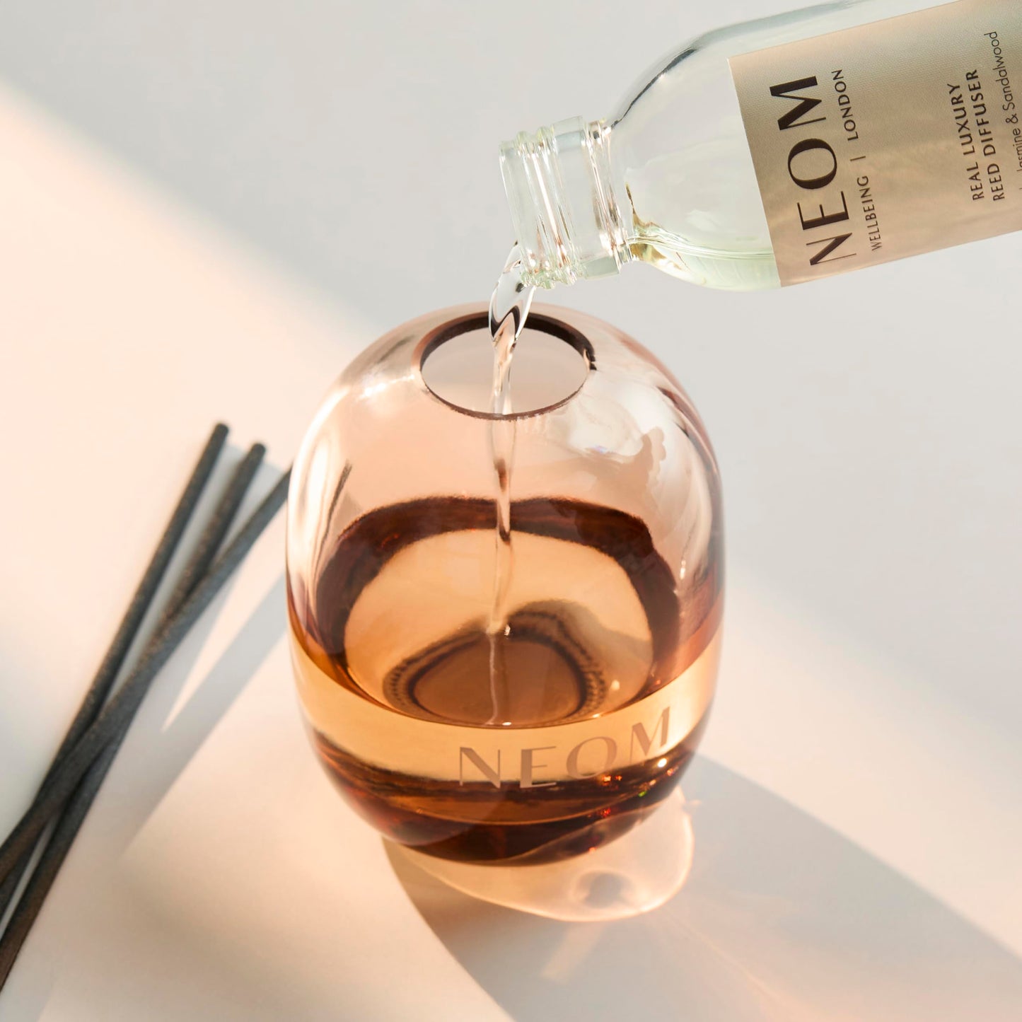 NEOM Real Luxury Reed Diffuser 100ml – Lavender, Jasmine & Sandalwood (Refillable)