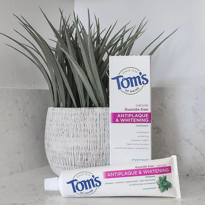Tom's of Maine Fluoride-Free Antiplaque & Whitening Toothpaste – Peppermint, 5.5 oz, 4 pk