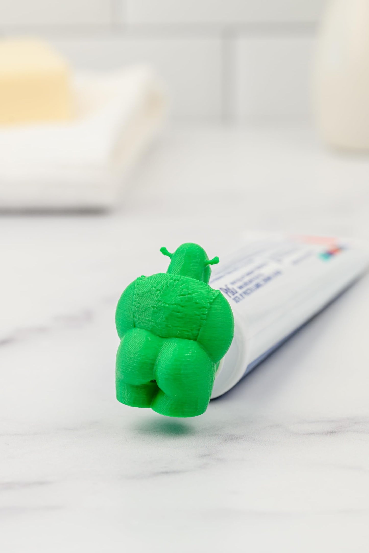 TUBECAPZ Shrek Pooping Toothpaste Topper – Adapters for Crest & Colgate Tubes